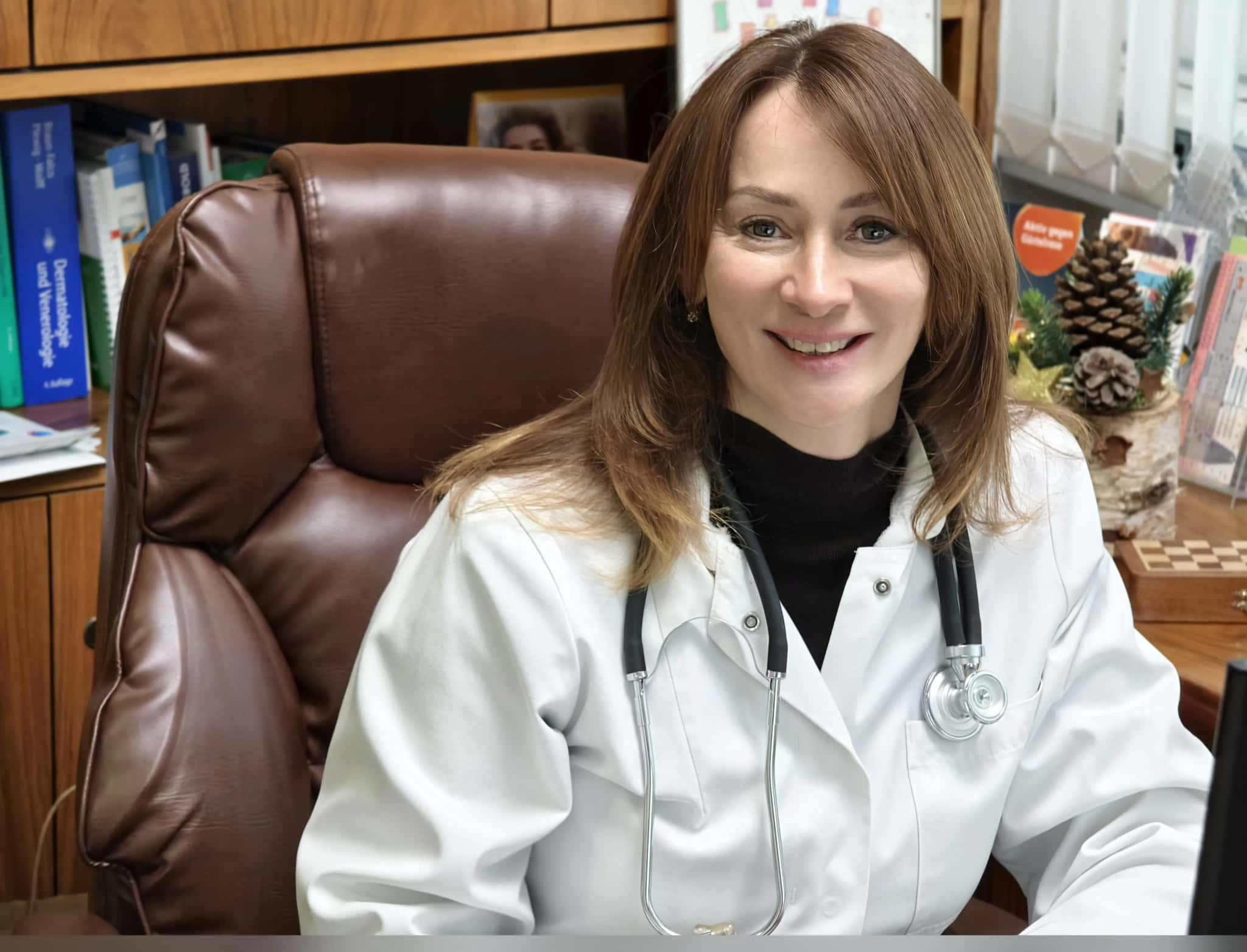 Praxis Am Salzmarkt – Sprechzimmer 1 – Sprechzimmer für Patientengespräche – Foto 26 von 29 – Osnabrück