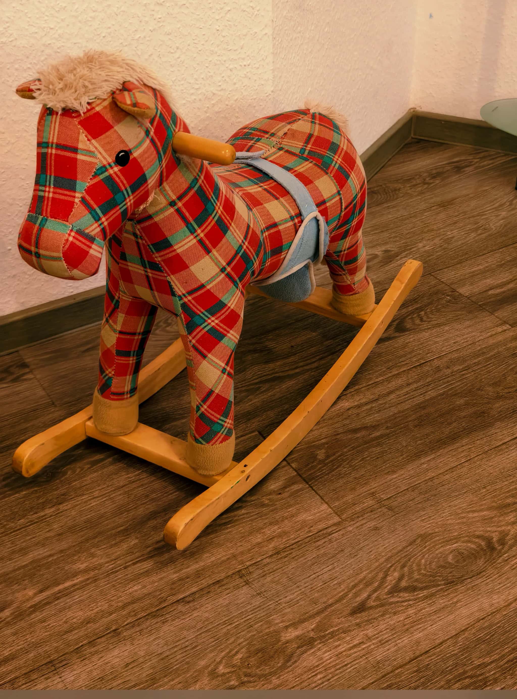 Praxis Am Salzmarkt – Wartezimmer – Wartezimmer mit komfortabler Ausstattung – Foto 12 von 15 – Osnabrück