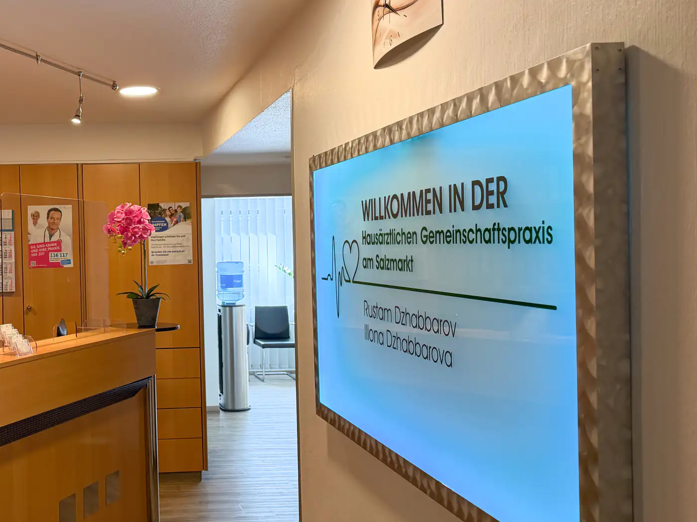 Resepsiyon ve hasta kaydı – Praxis Johannisstraße, Osnabrück – Fotoğraf 2 / 3