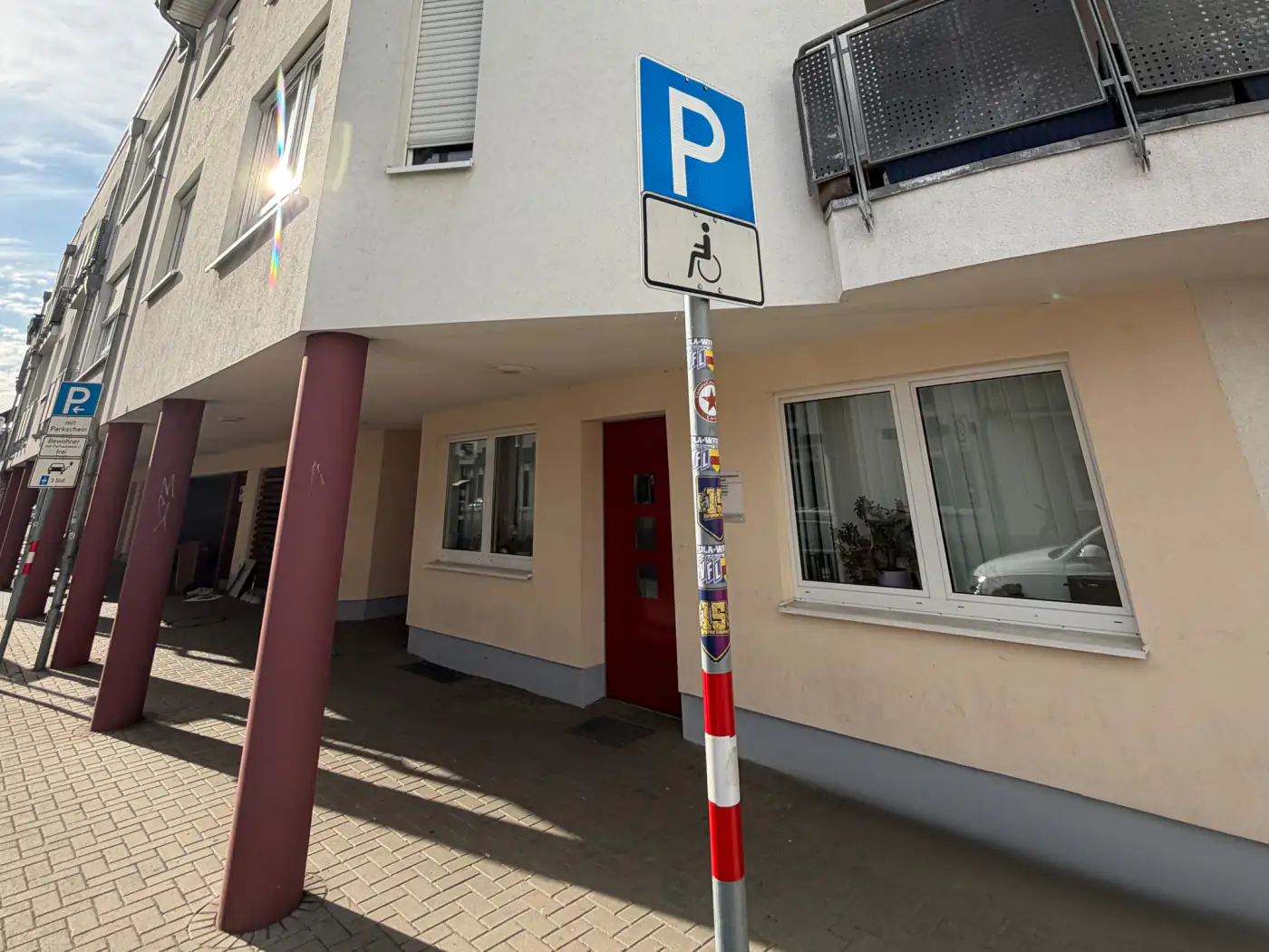 Muayenehanenin dış görünümü ve girişi – Praxis Am Salzmarkt, Osnabrück – Fotoğraf 2 / 2