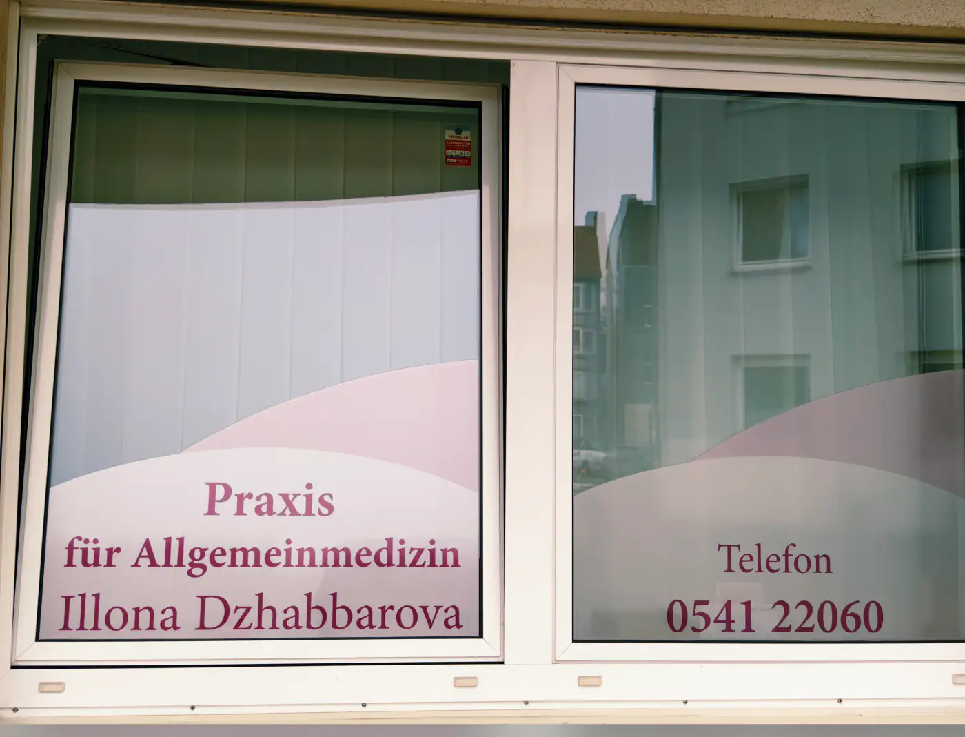 Muayenehanenin dış görünümü ve girişi – Praxis Am Salzmarkt, Osnabrück – Fotoğraf 9 / 11