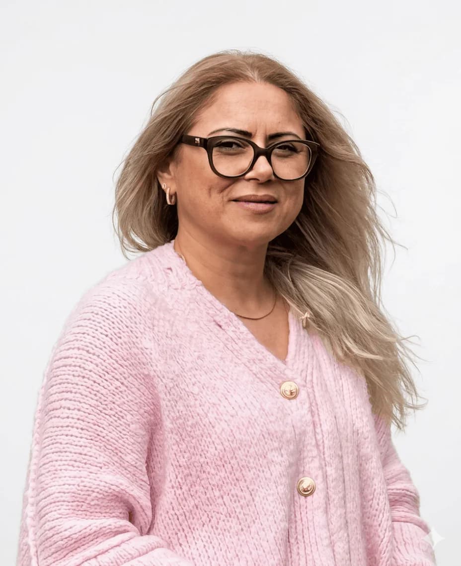 Frau Irena Fricke