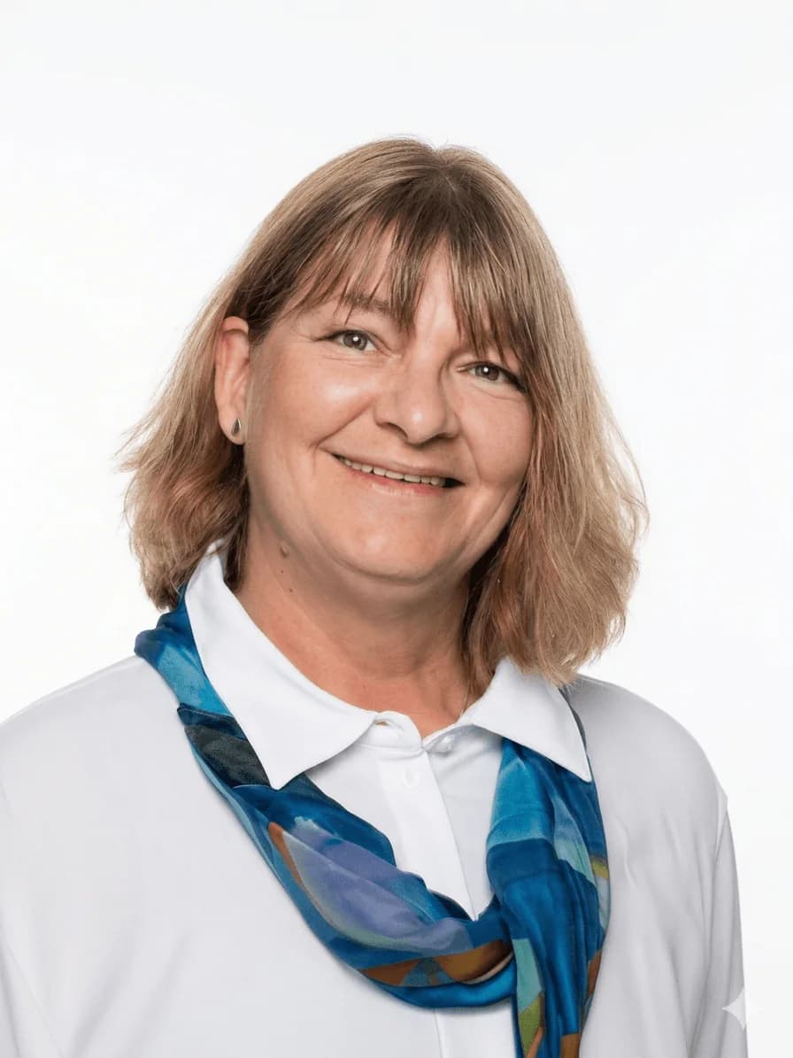 Frau Manuela Kathmann-Sherriff