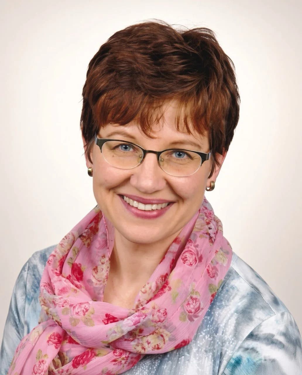Frau Irina Genz