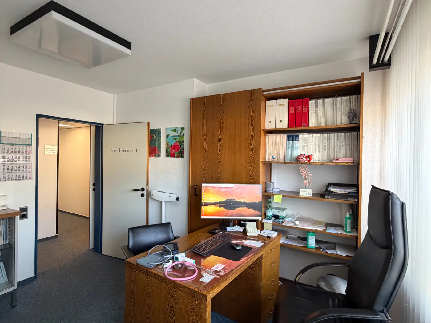 Кабинет для осмотра и консультации – Praxis Johannisstraße, Osnabrück – Фото 1 из 2